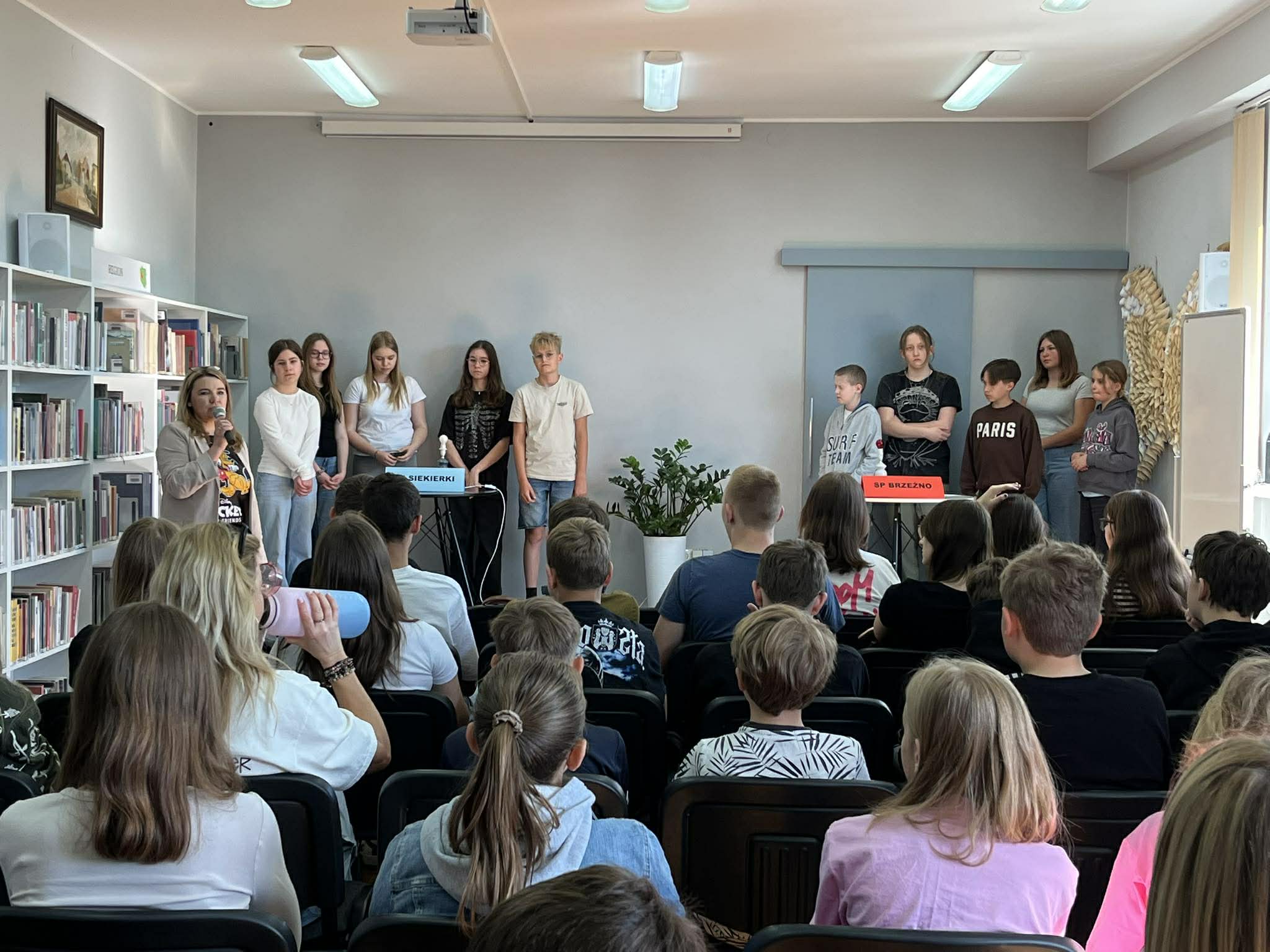 TURNIEJ LITERACKI „KSIĄŻKOŻERCY KONTRA BIBLIOFILE”