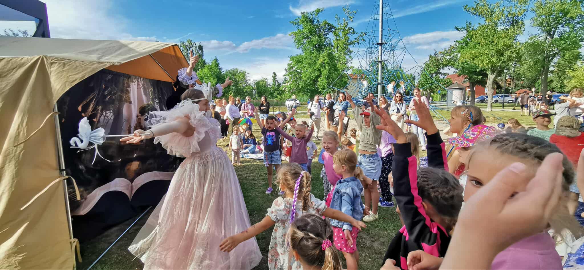 WAKACYJNY MARATON TEATRALNY