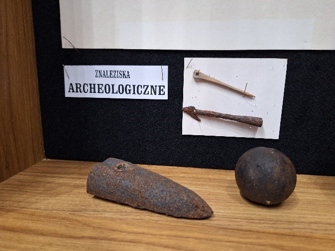 ZNALEZISKA ARCHEOLOGICZNE W&nbsp;IZBIE MUZEALNEJ